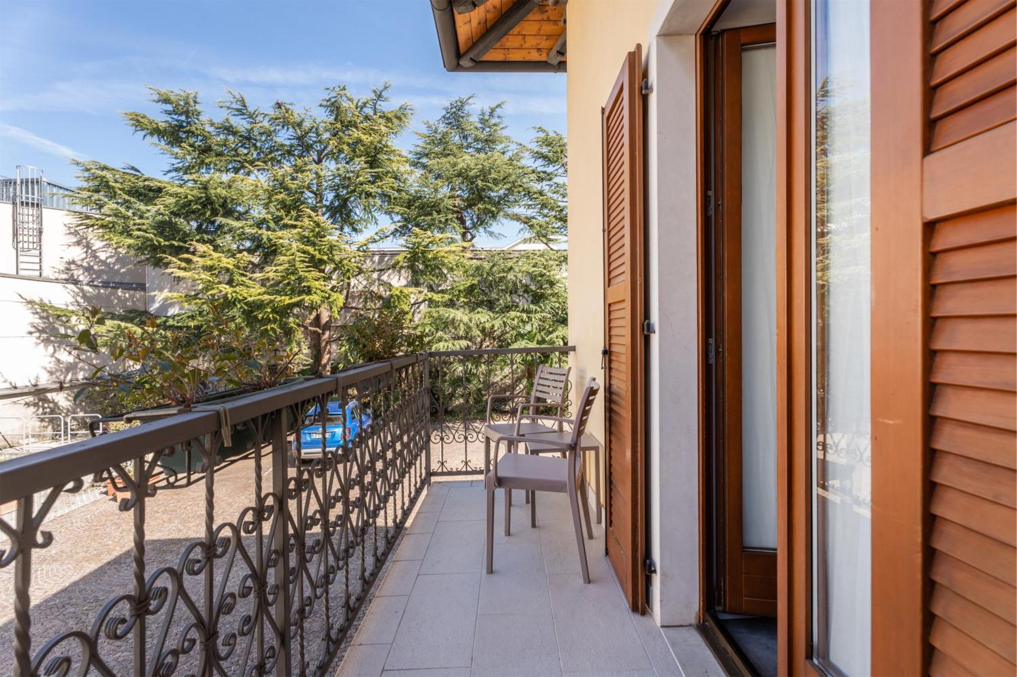ريفا ديل غاردا Residence Villa Degli Aranci المظهر الخارجي الصورة