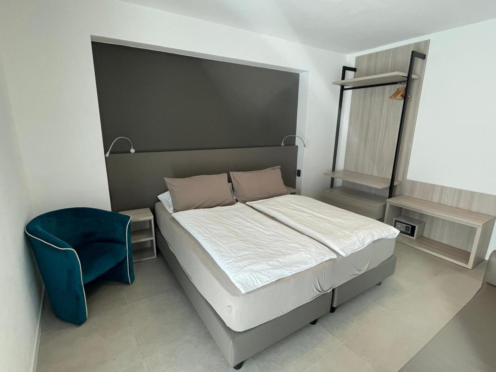 ريفا ديل غاردا Residence Villa Degli Aranci المظهر الخارجي الصورة