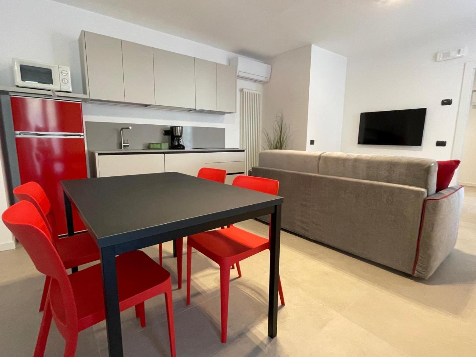 ريفا ديل غاردا Residence Villa Degli Aranci المظهر الخارجي الصورة