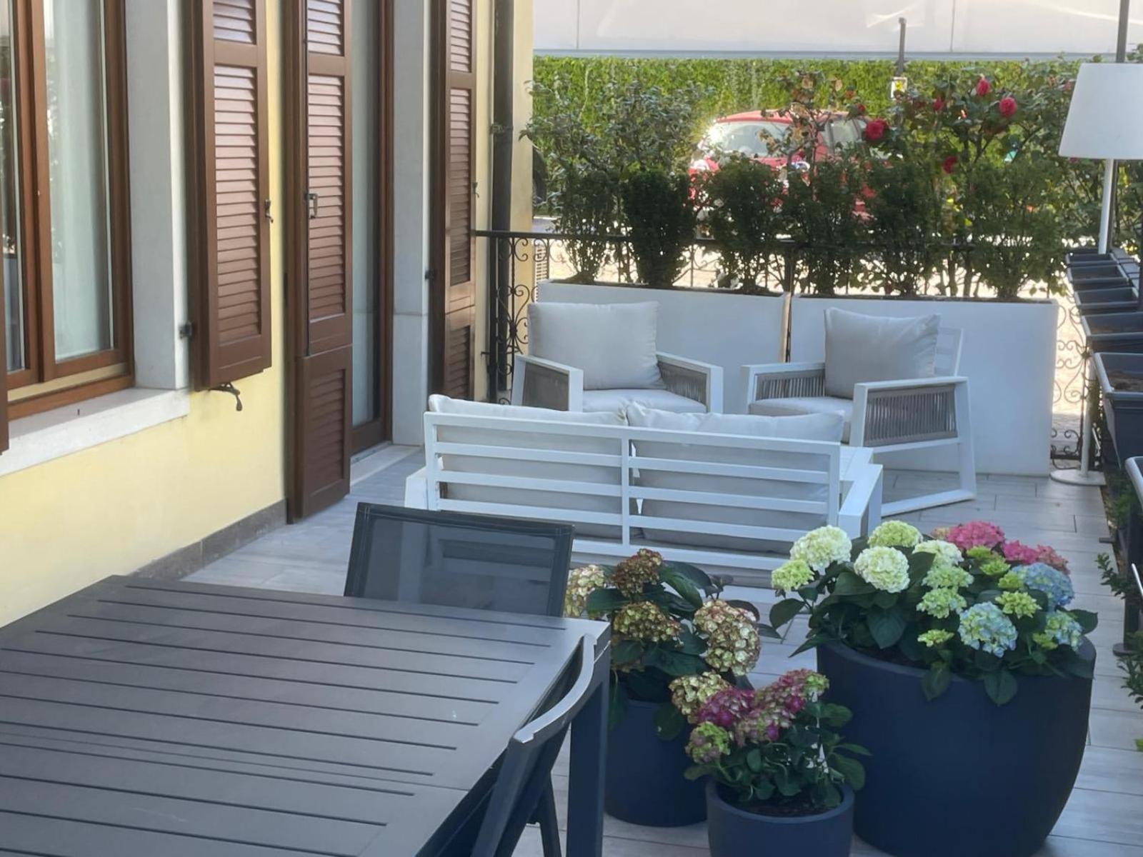 ريفا ديل غاردا Residence Villa Degli Aranci المظهر الخارجي الصورة